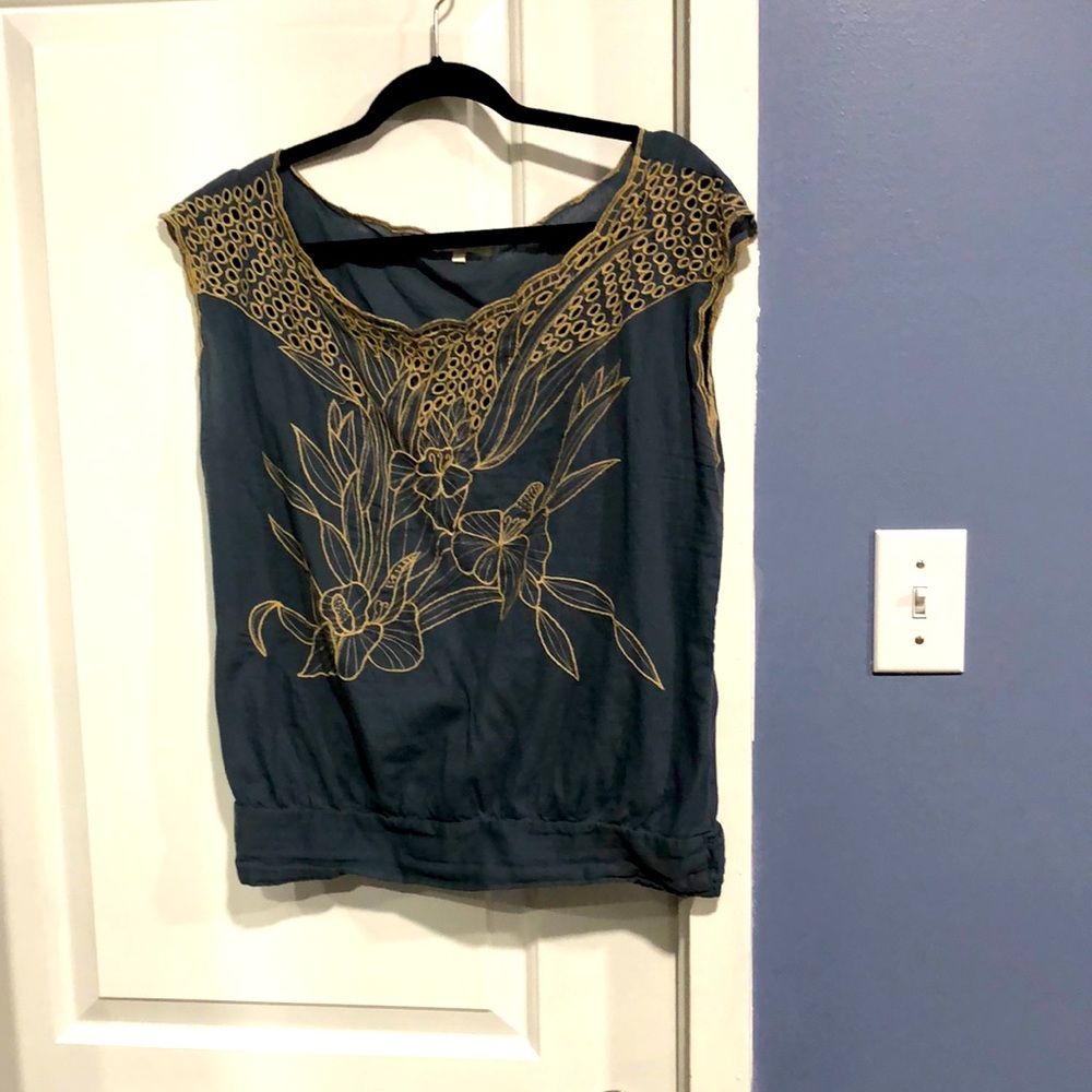 Intricate blue shirt